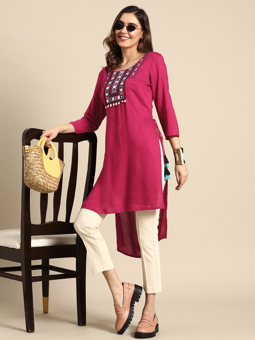 Sangria Geometric Yoke Design Thread Work Kurta - Distacart