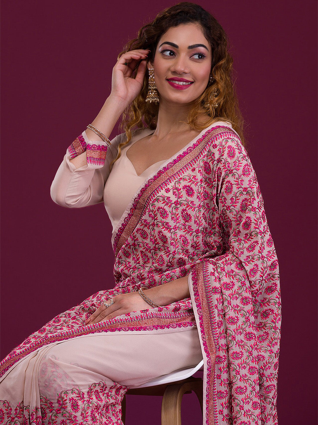 Koskii Paisley Embroidered Saree - Distacart