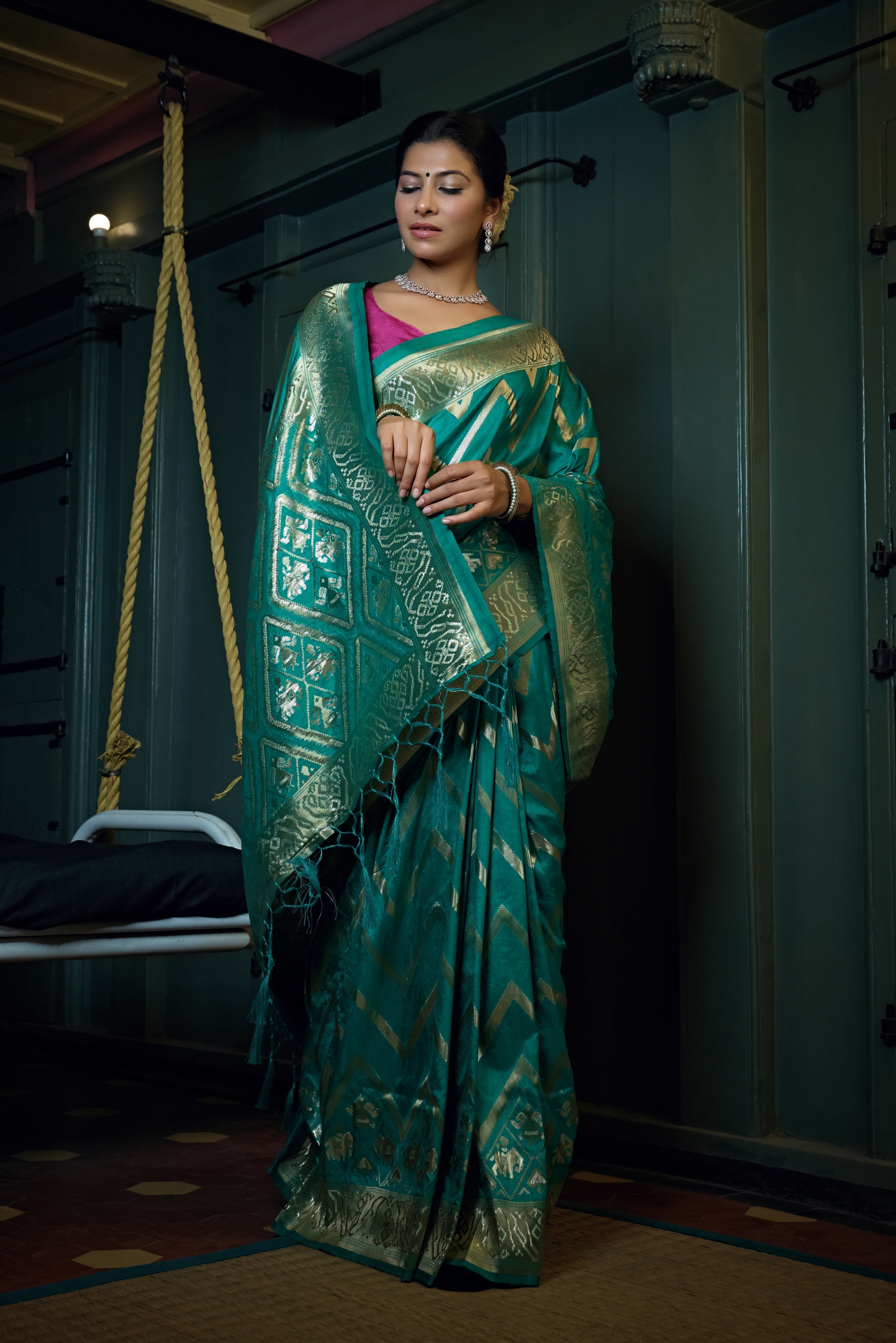 Vardha Tiffany Blue Golden Zari Banarasi Silk Saree