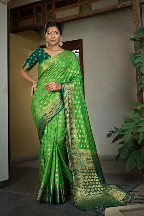 Vardha Emerald Green Banarasi Raw Silk Saree