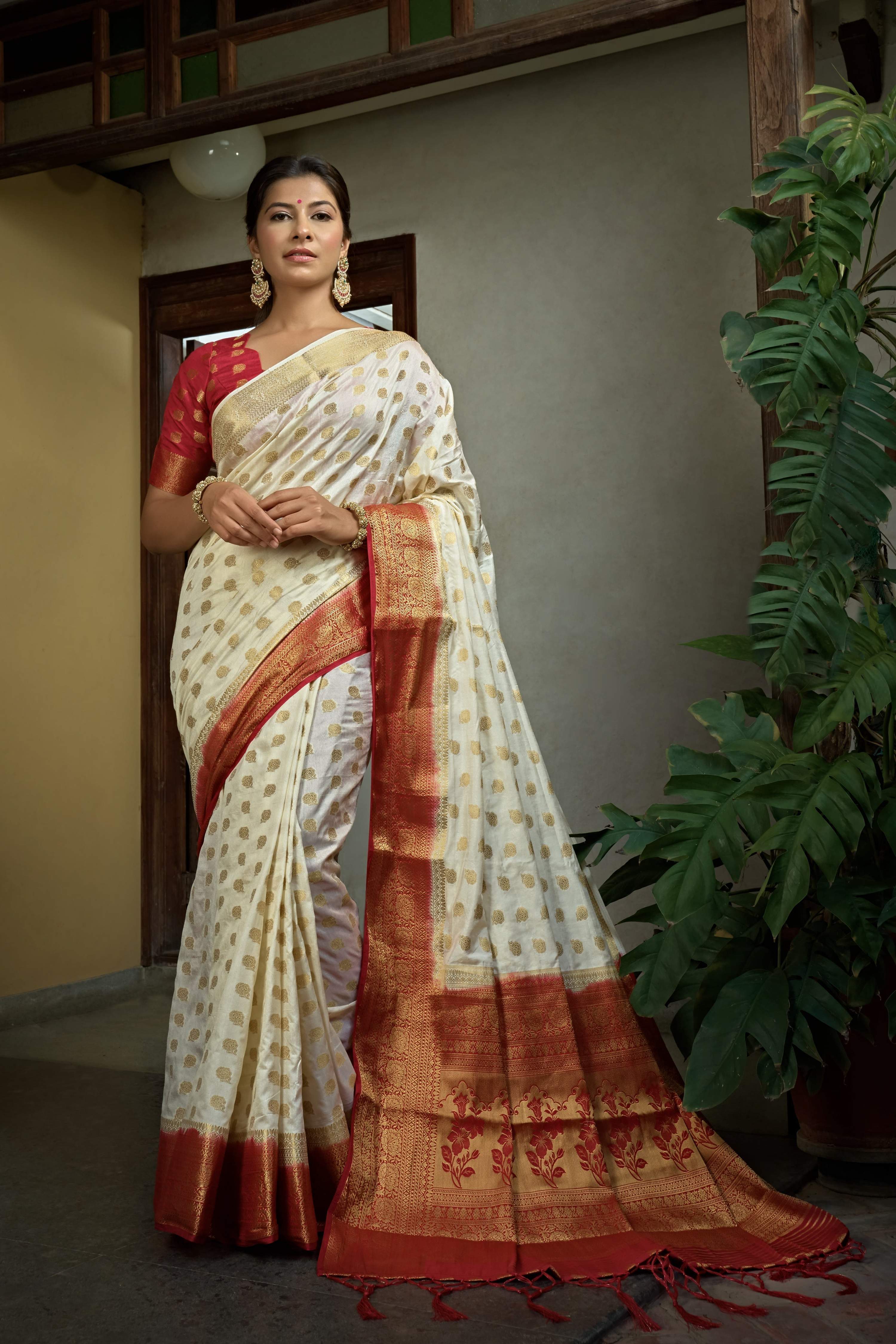 Vardha Adorn Ivory Golden Zari Banarasi Raw Silk Saree