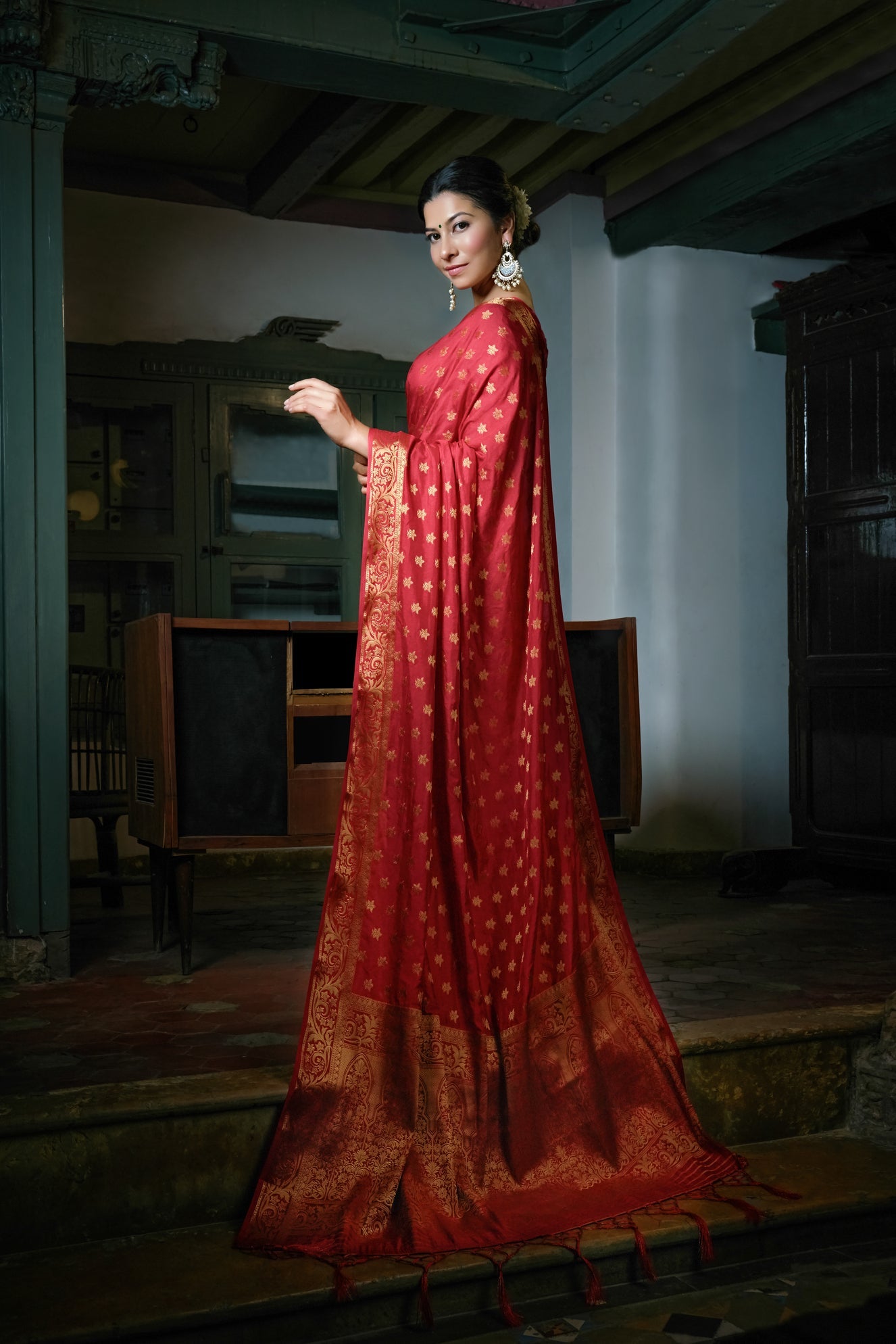 Vardha Ruby Red-Peach Golden Zari Banarasi Raw Silk Saree