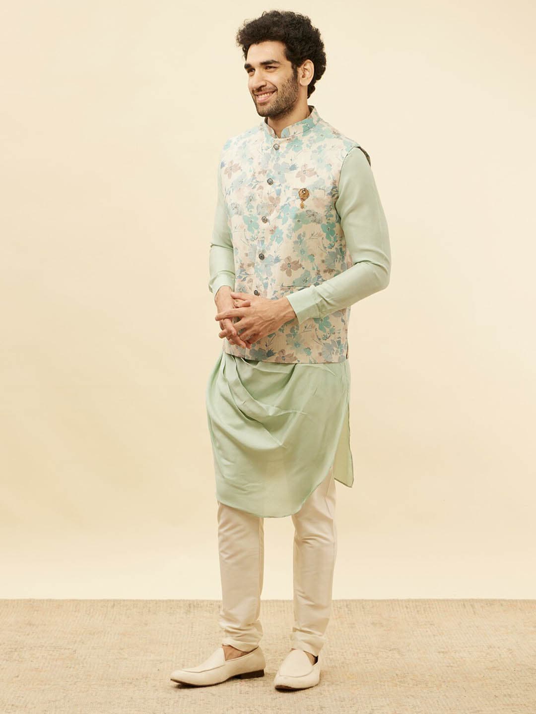 Manyavar Floral Printed Regular Kurta and Trousers With Nehru Jacket - Distacart