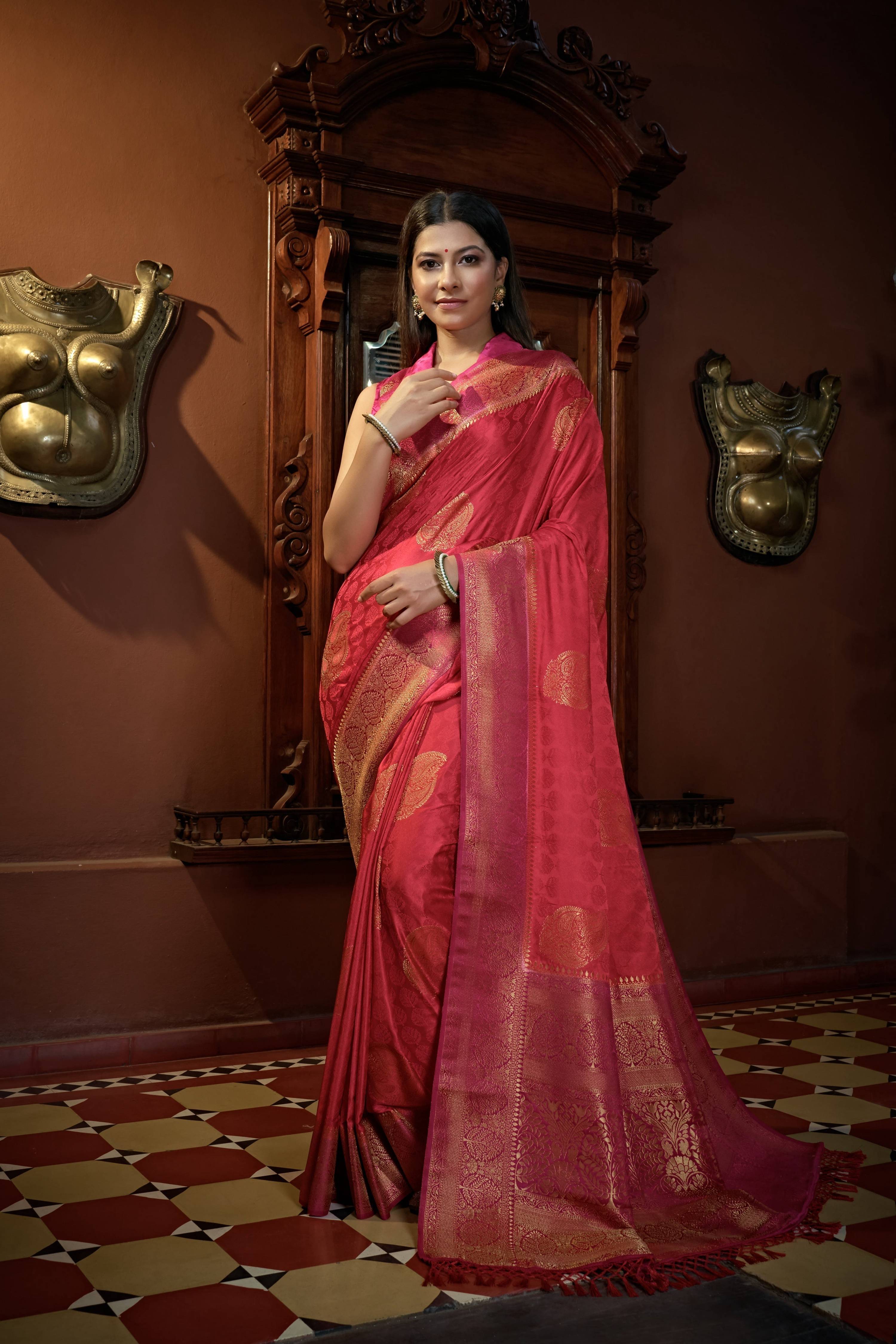 Vardha Myrtle Pink Golden Zari Banarasi Satin Silk Saree