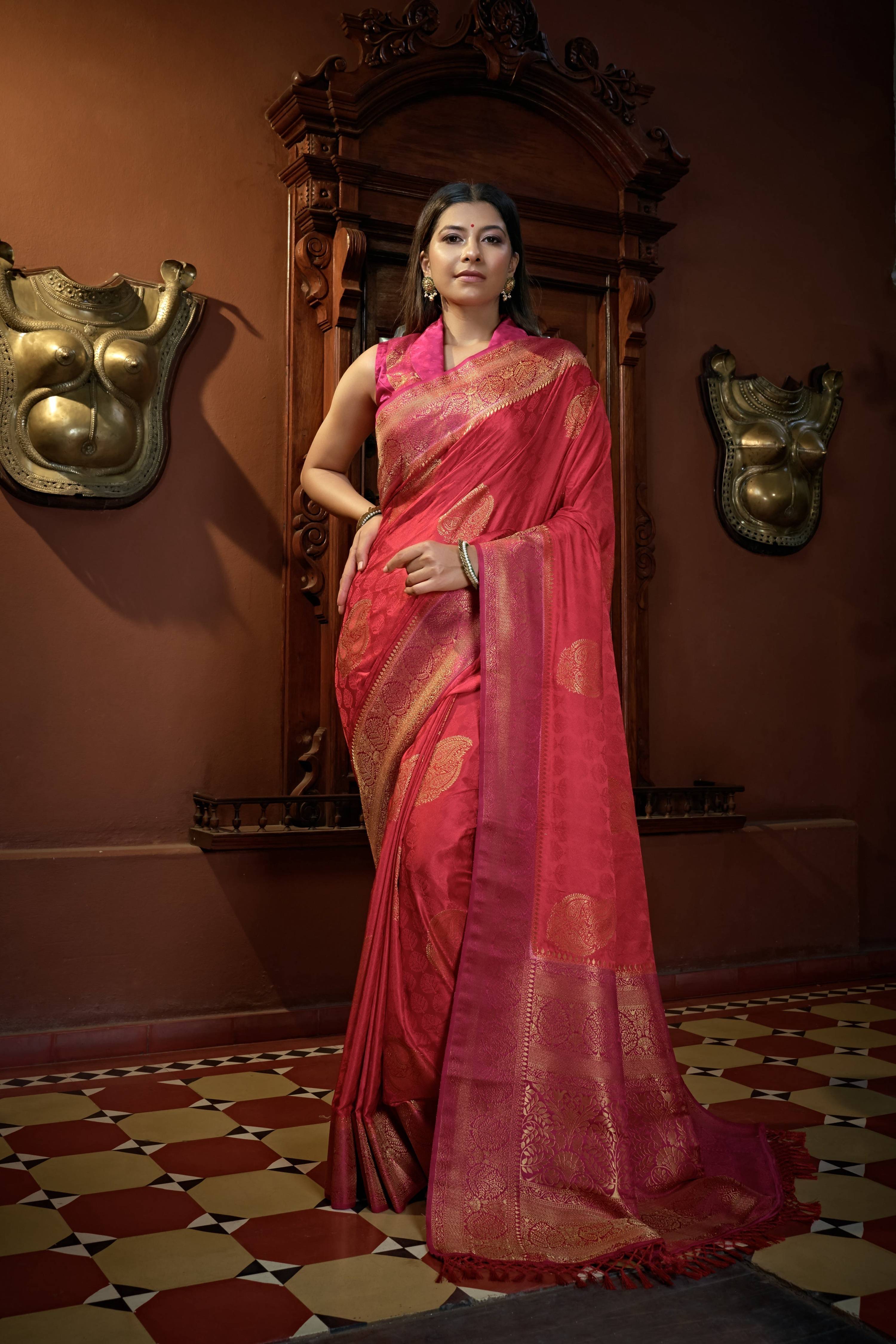 Vardha Myrtle Pink Golden Zari Banarasi Satin Silk Saree
