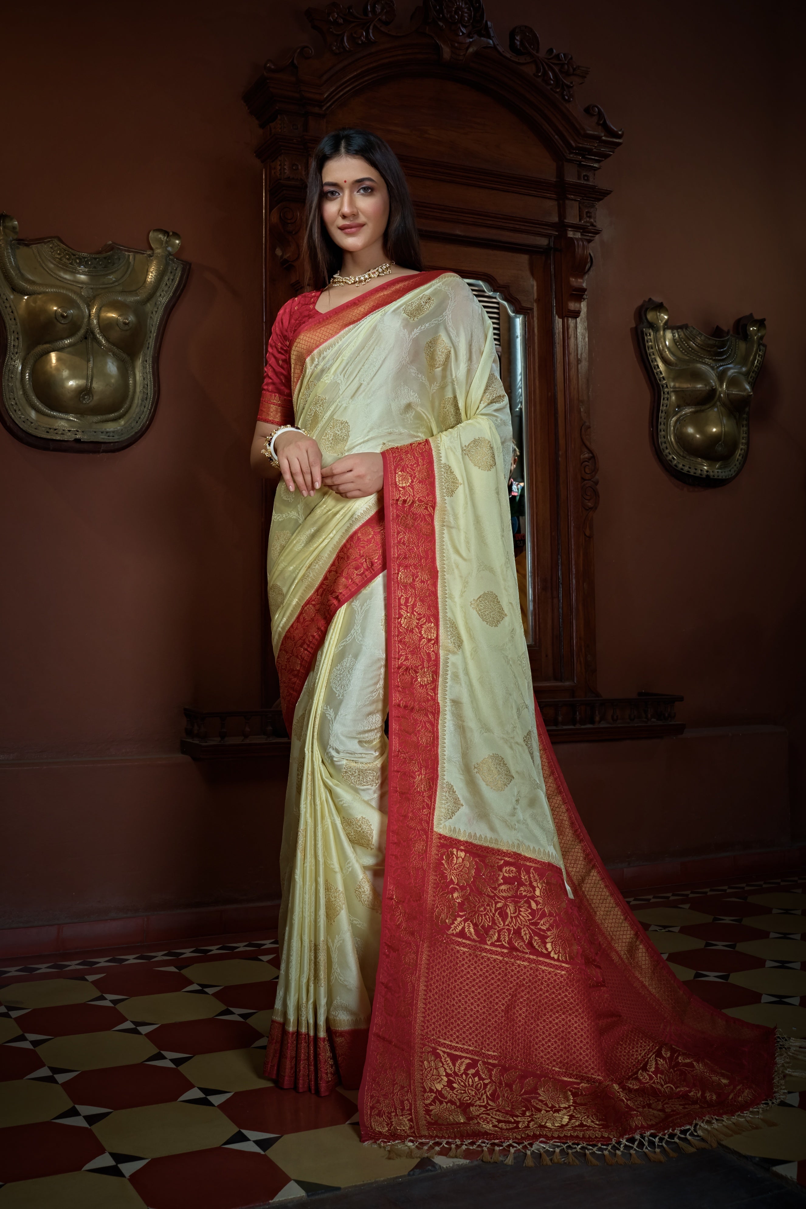 Vardha Parchment White Golden Zari Banarasi Satin Silk Saree