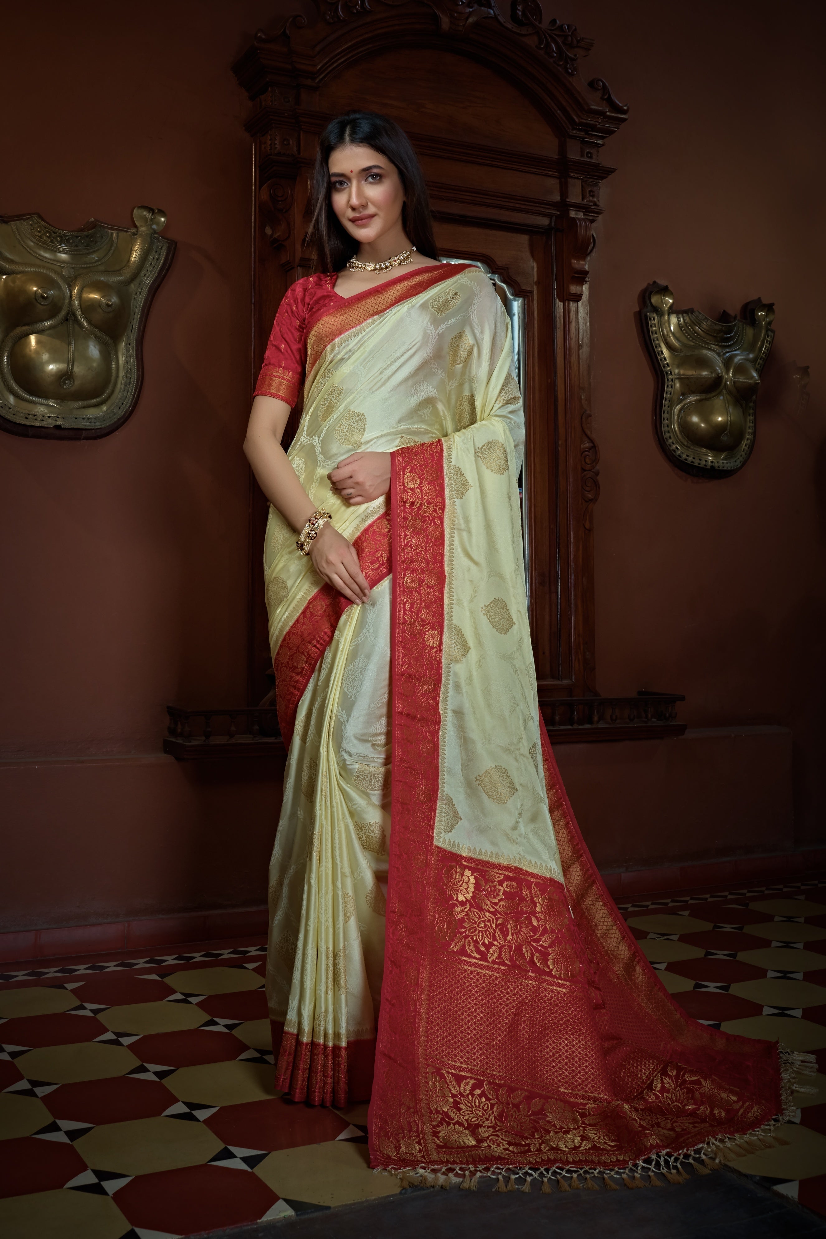 Vardha Parchment White Golden Zari Banarasi Satin Silk Saree