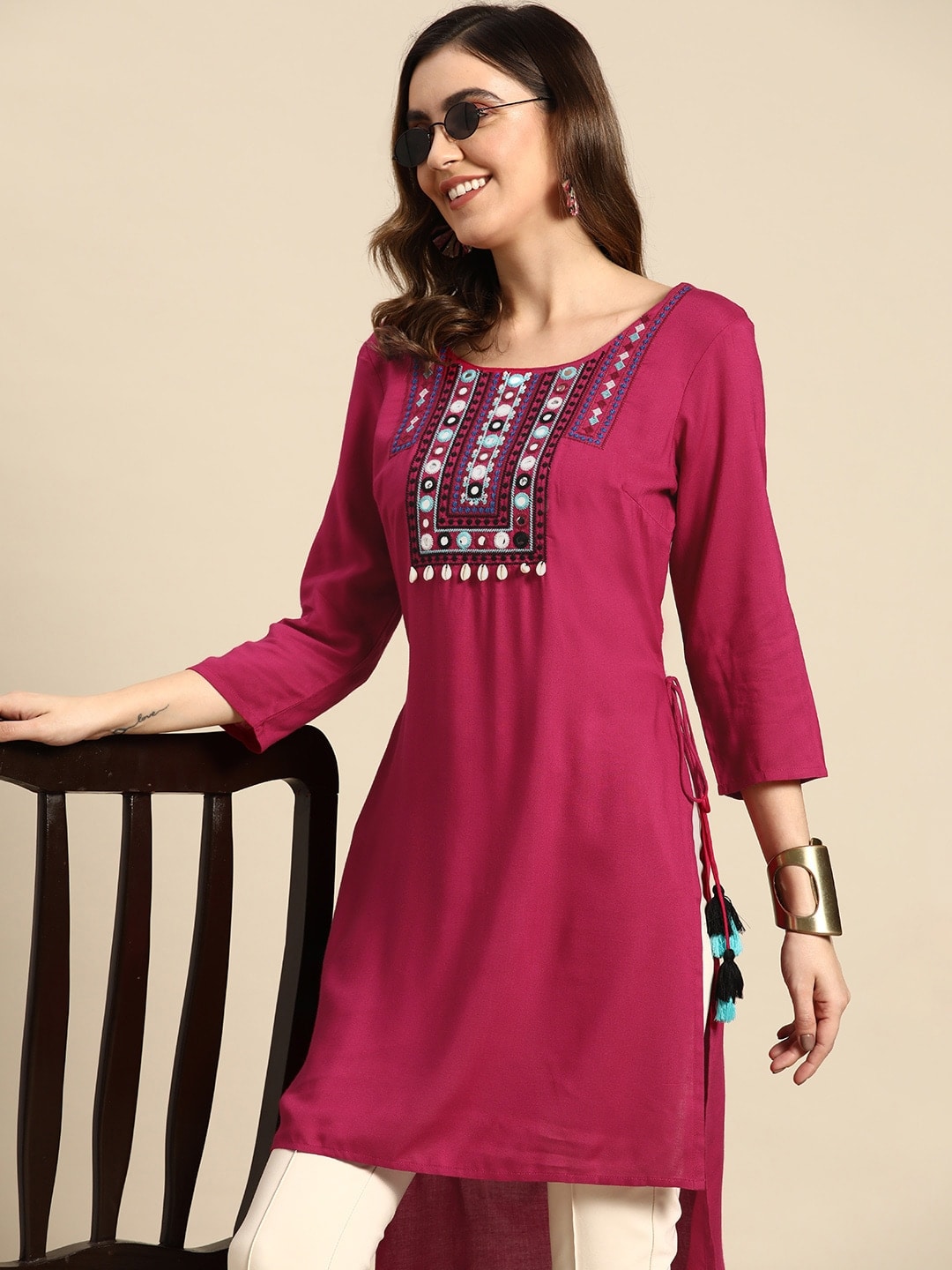 Sangria Geometric Yoke Design Thread Work Kurta - Distacart