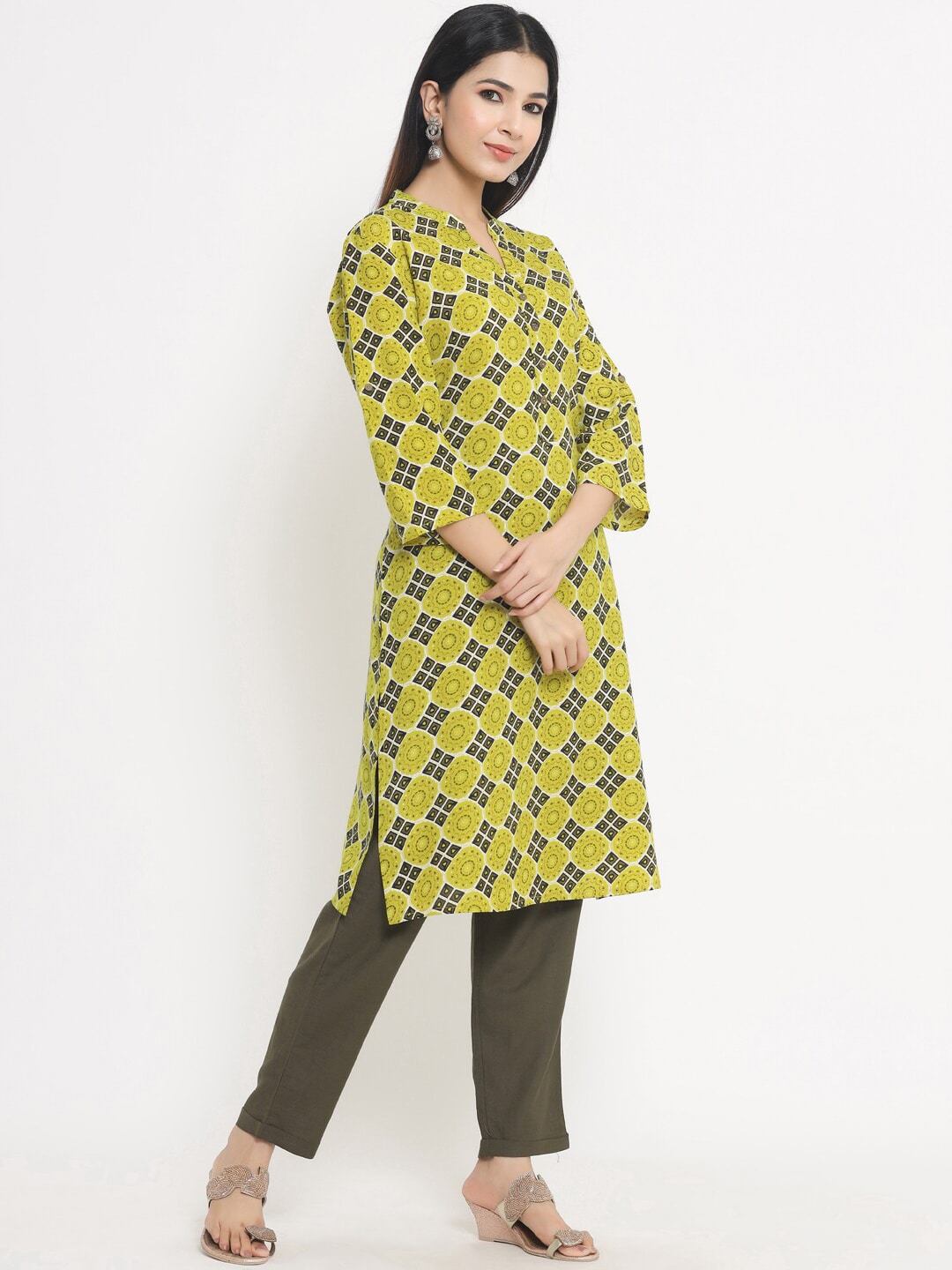 Sangria Women Green Printed Kurta with Trousers - Distacart