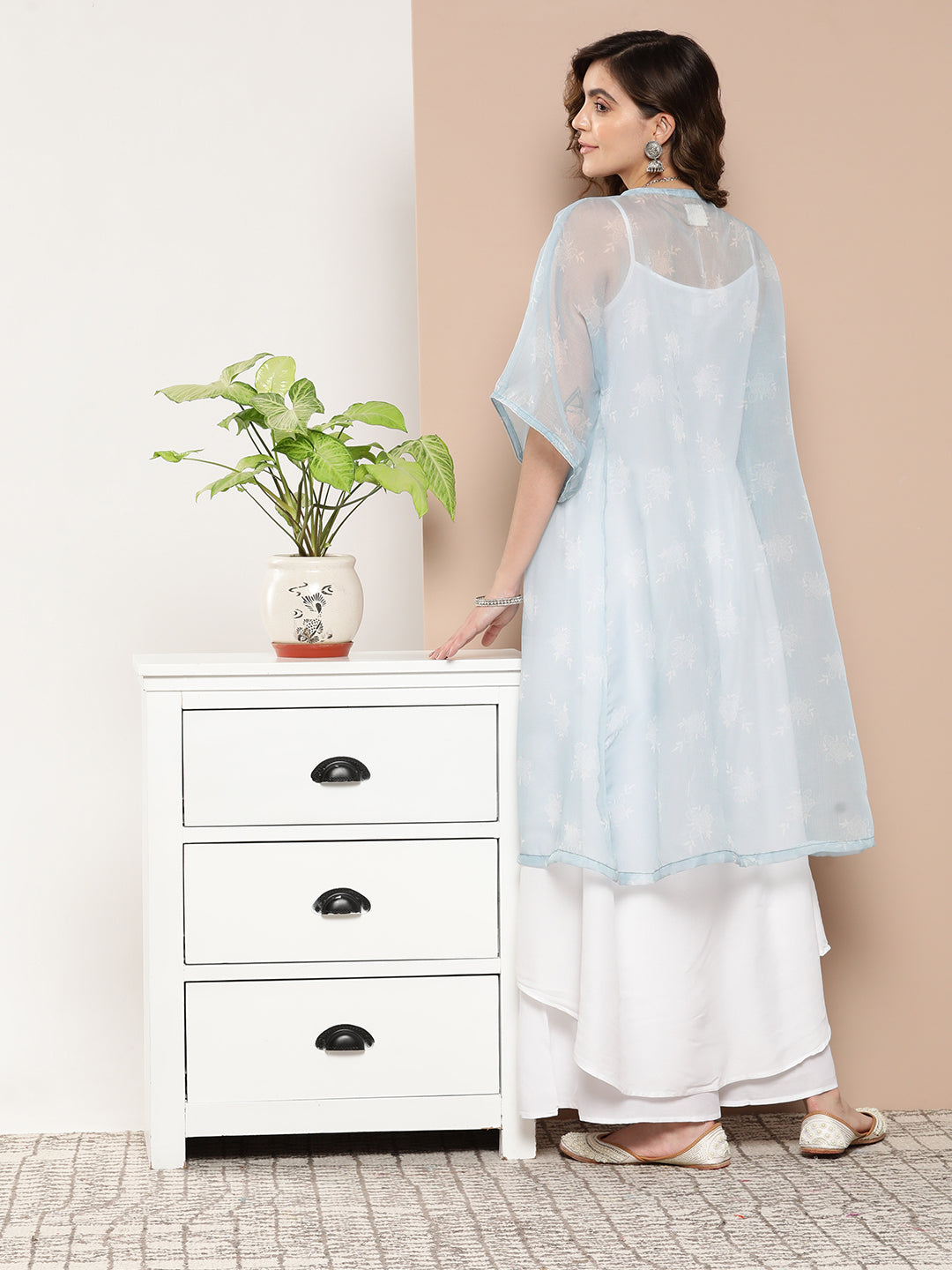 InWeave Women's Cream Strappy With Blue White Chintz Organza Cape - Distacart