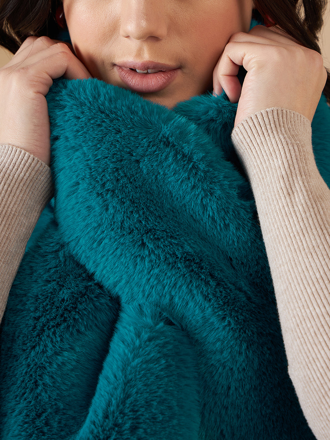 InWeave Women's Cyan Blue Faux Fur Neck Warmer - Distacart