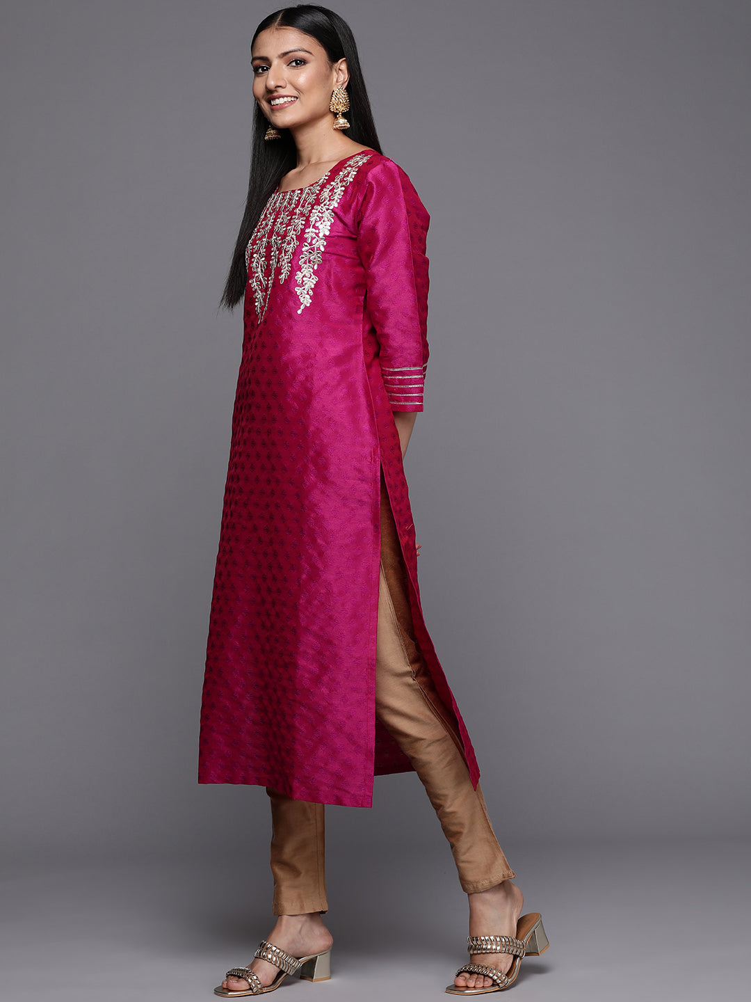 Varanga Pink Embroidered Straight Kurta With Three Quarter Sleeves - Distacart