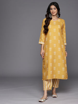 KSUT (House of Varanga) Mustard Digital Printed Kurta With V Neckline Paired With Straight Trouser - Distacart