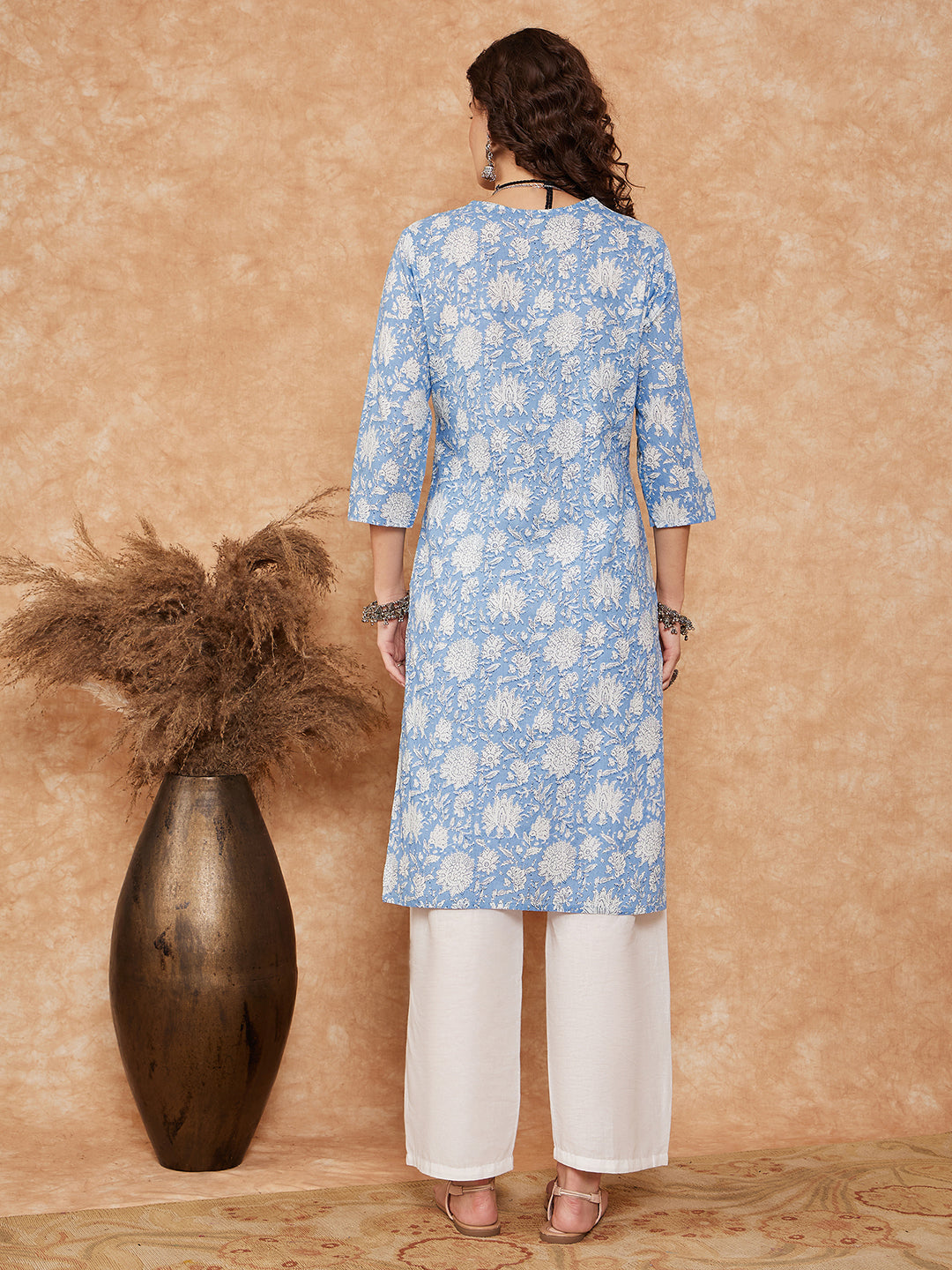 InWeave Women's Blue White Floral Square Lace Work Straight Kurta - Distacart