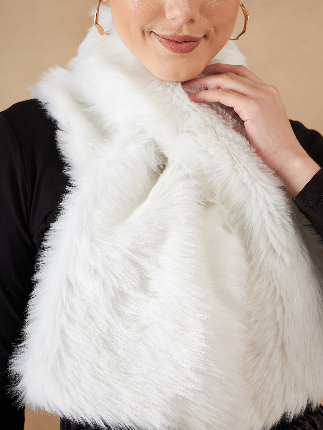 InWeave Women's Pure White Faux Fur Neck Warmer - Distacart