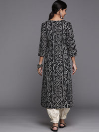 Thumbnail for Varanga Black Printed Cotton Kurta Wity Embroidered Yoke - Distacart