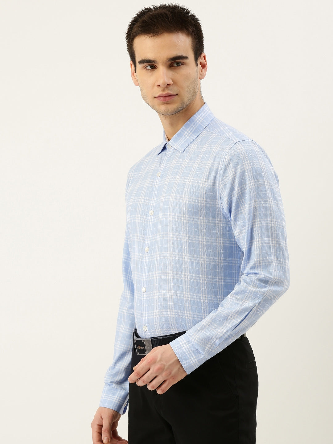 INVICTUS Men Blue & White Slim Fit Checked Sustainable Formal Shirt