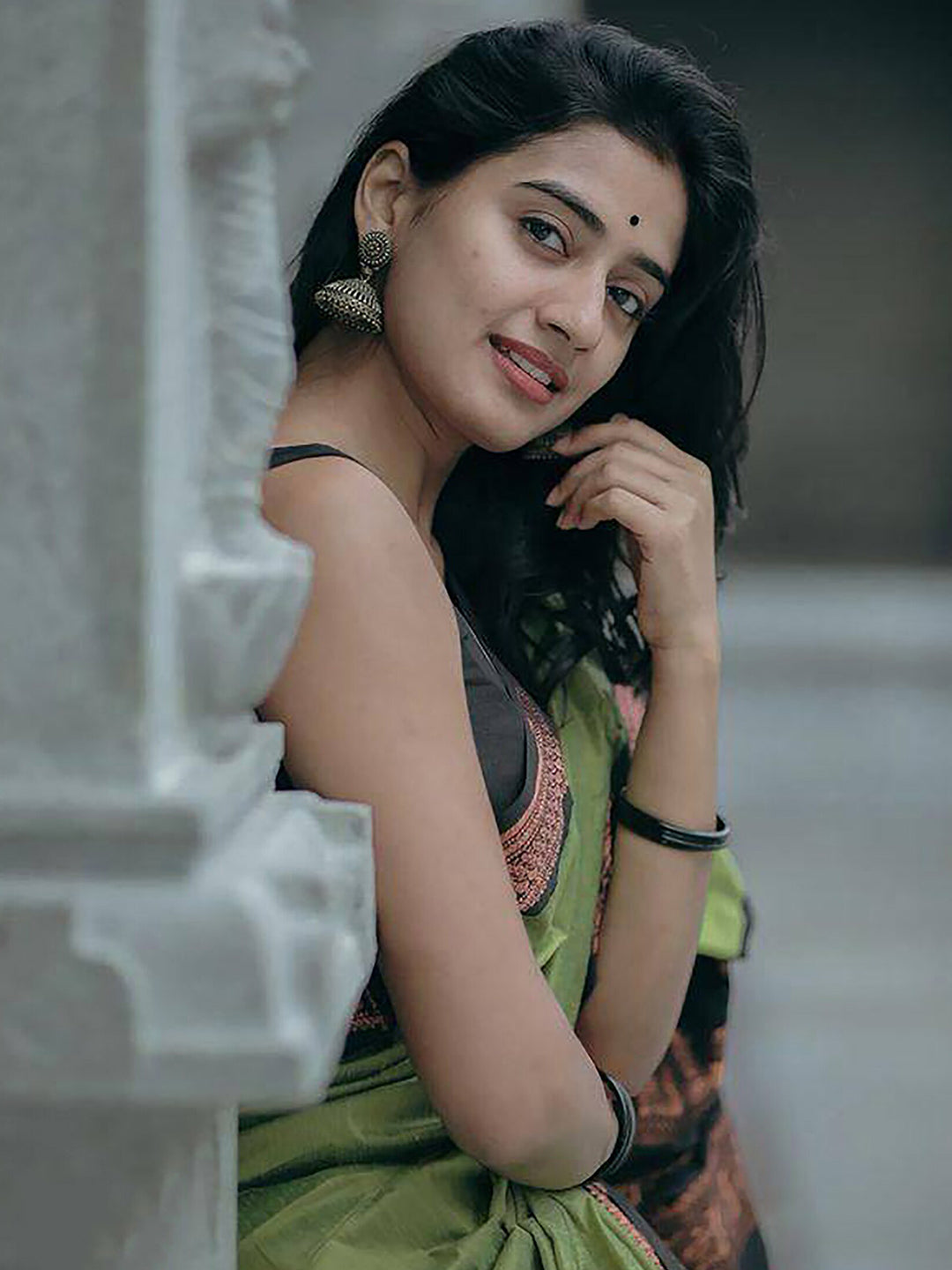 Kalini Green & Gold-Toned Zari Woven Design Kanjeevaram Saree - Distacart