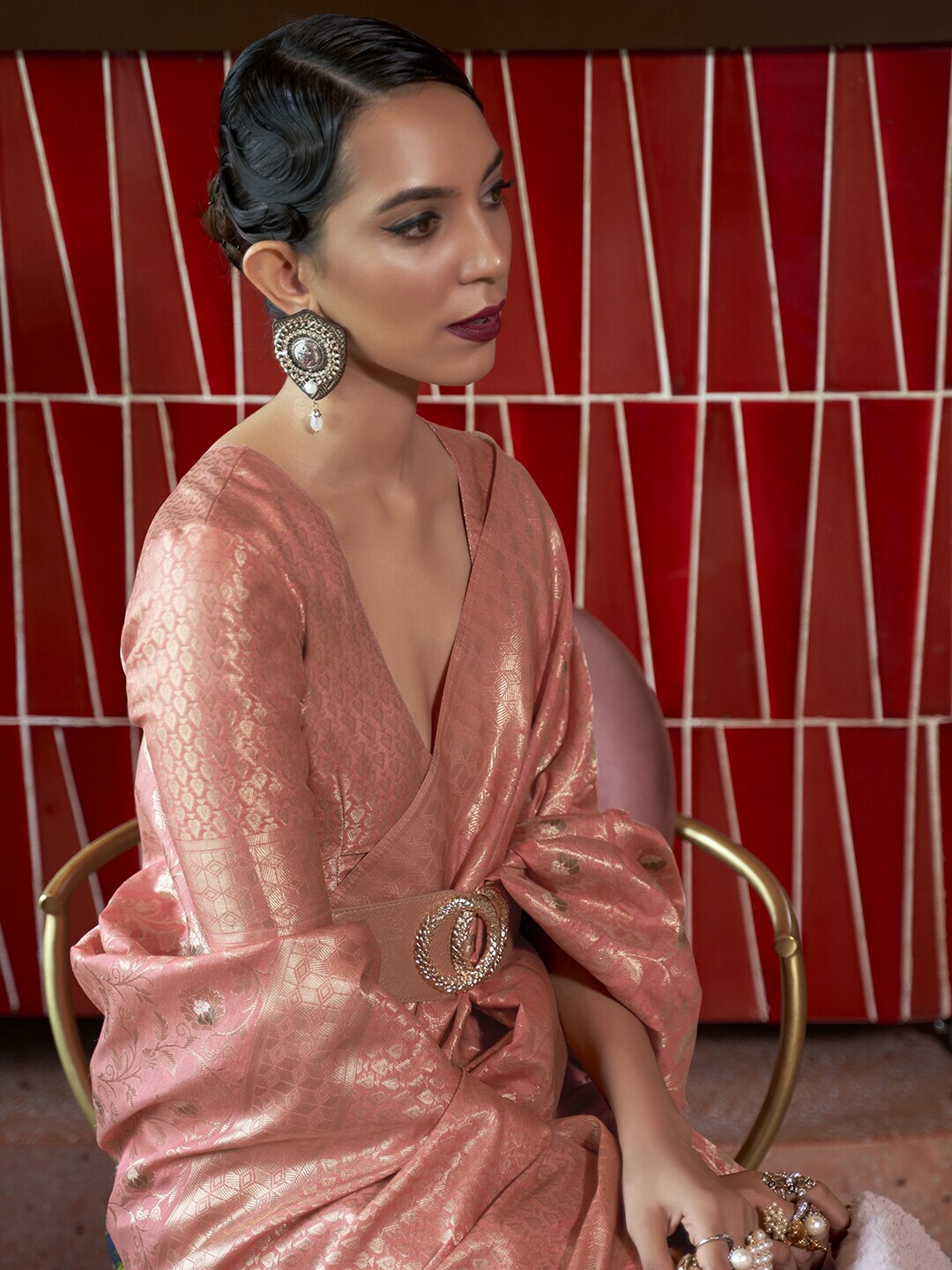 Mitera Pink & Gold-Toned Woven Design Zari Silk Blend Banarasi Saree - Distacart