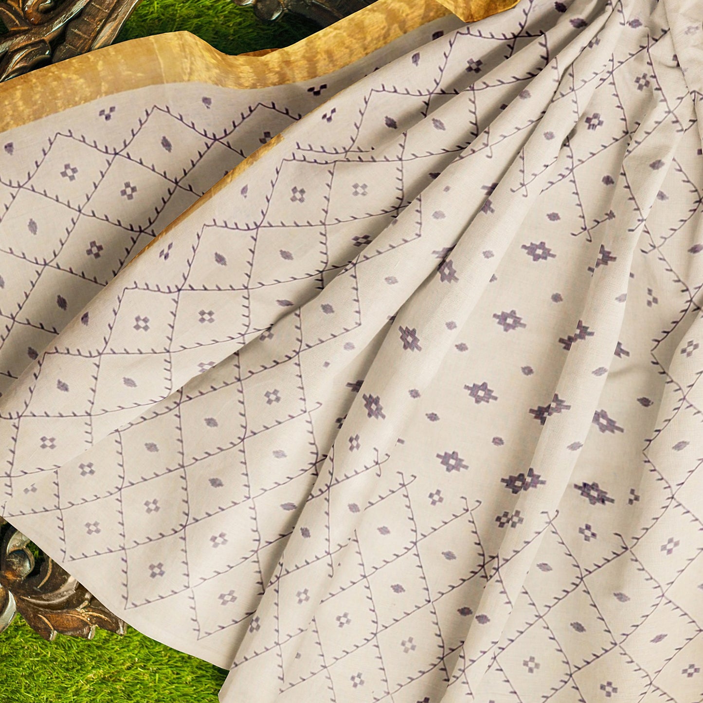 Exclusive Collection 100% Pure Cotton Off White Violet Saree With Printed Work - Distacart