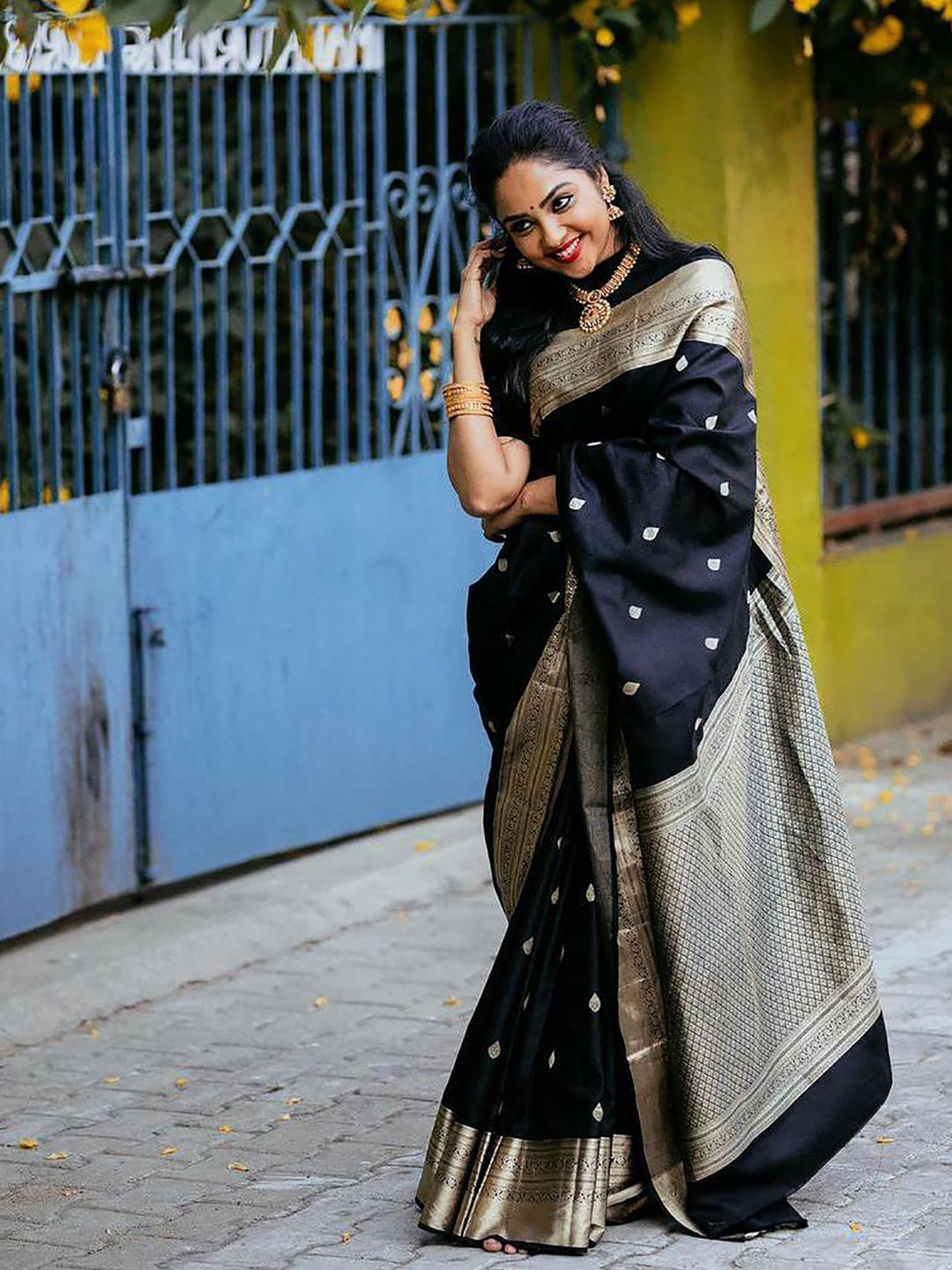 Kalini Ethnic Motifs Woven Design Zari Silk Blend Kanjeevaram Saree - Distacart