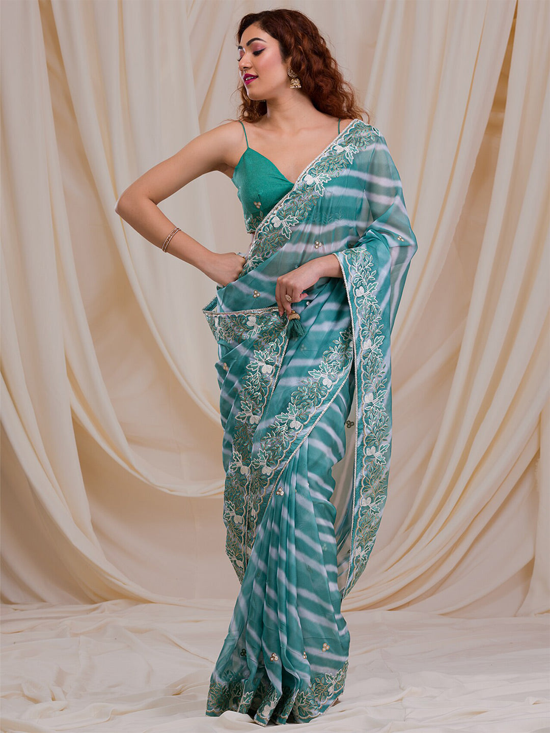 Koskii Striped Embroidered Saree - Distacart