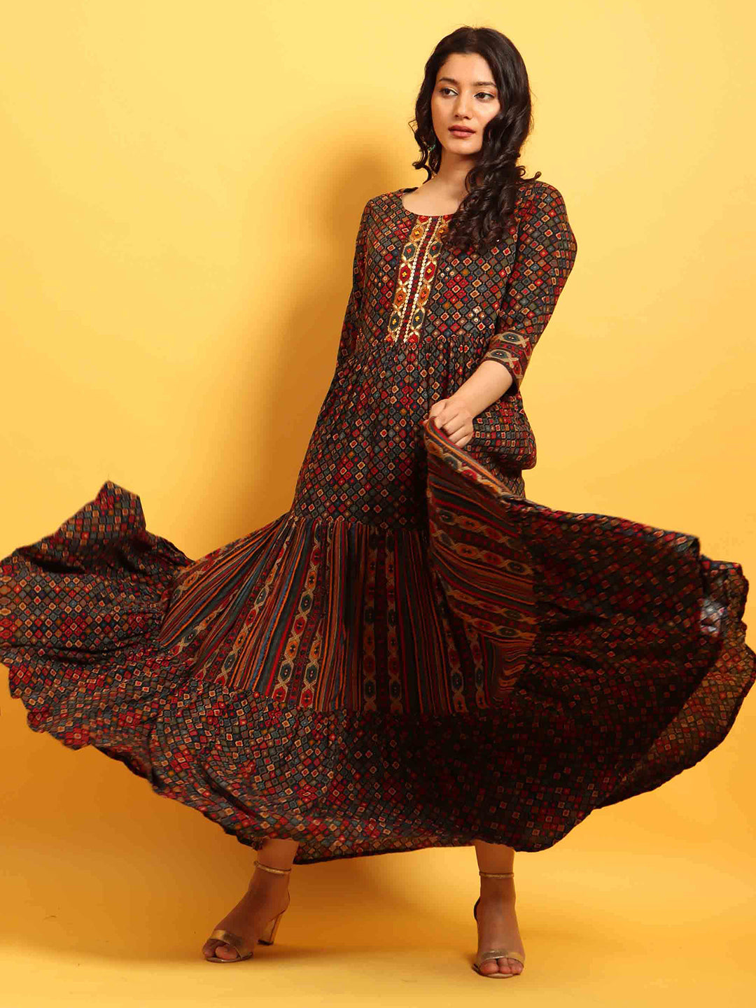 Kalini Women Black & Green Geometric Embroidered Anarkali Kurta - Distacart