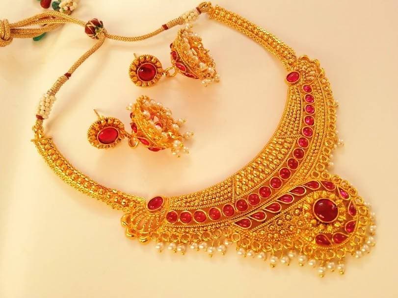 Pink Kemp Necklace Set With White Beads