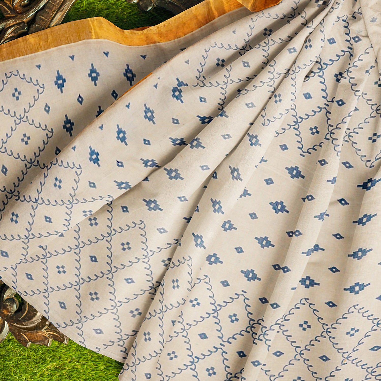 Exclusive Collection 100% Pure Cotton Off White Blue Saree With Printed Work - Distacart