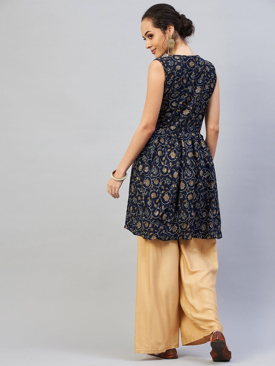 InWeave Women's Blue Silver Gold Printed Kurta - Distacart