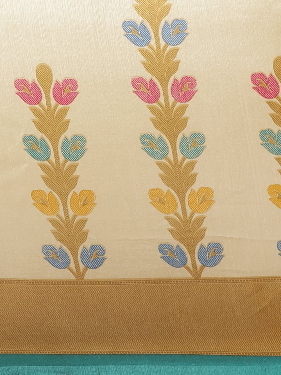 Saree Mall Off-White & Beige Printed Saree - Distacart
