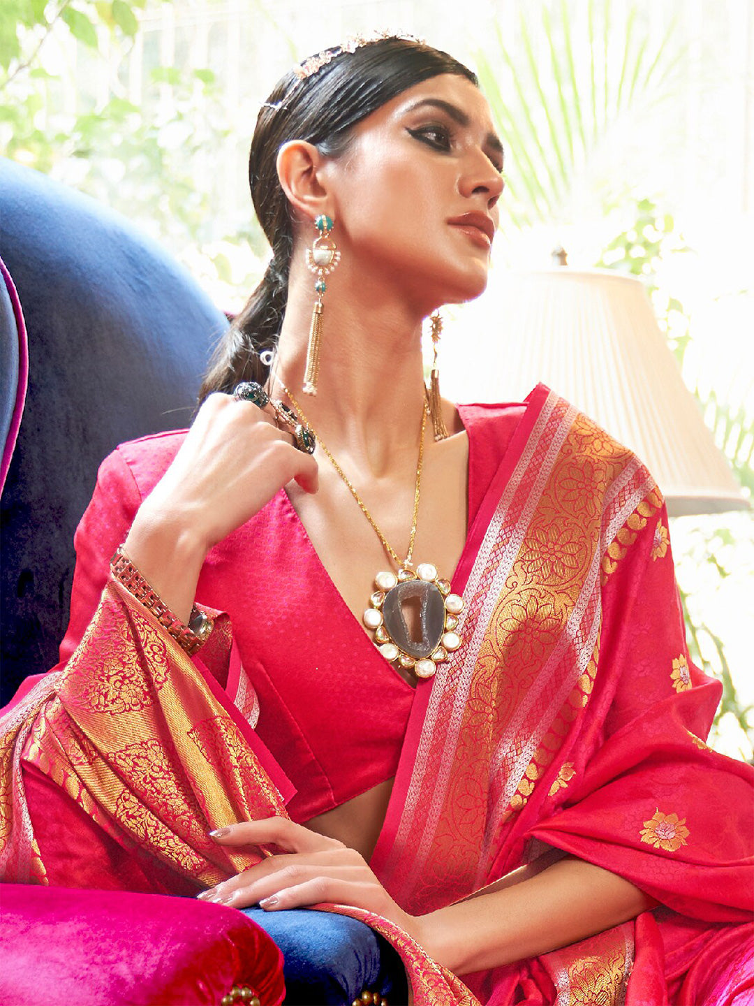 Mitera Pink & Golden Floral Zari Silk Blend Banarasi Saree - Distacart