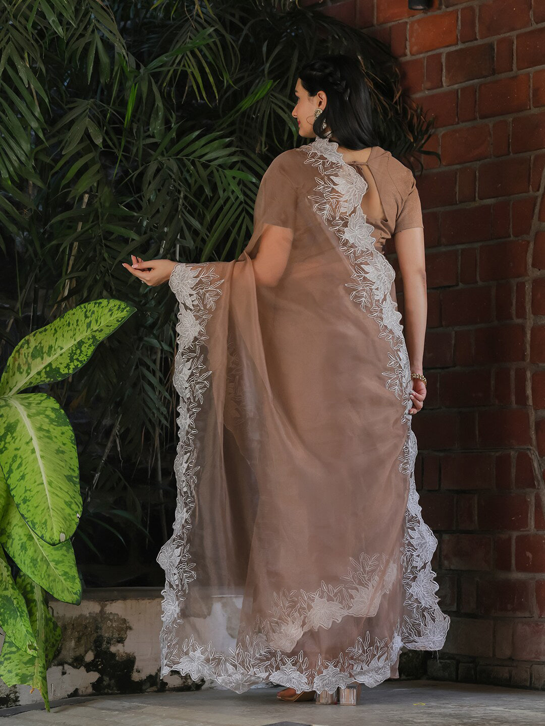 Tikhi Imli Beige Embroidered Organza Saree - Distacart