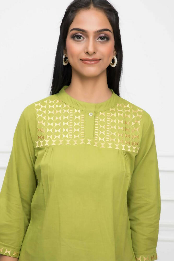 Myshka Women Green Solid Mandarin Collar Regular Sleeves Pure Cotton Top - Distacart