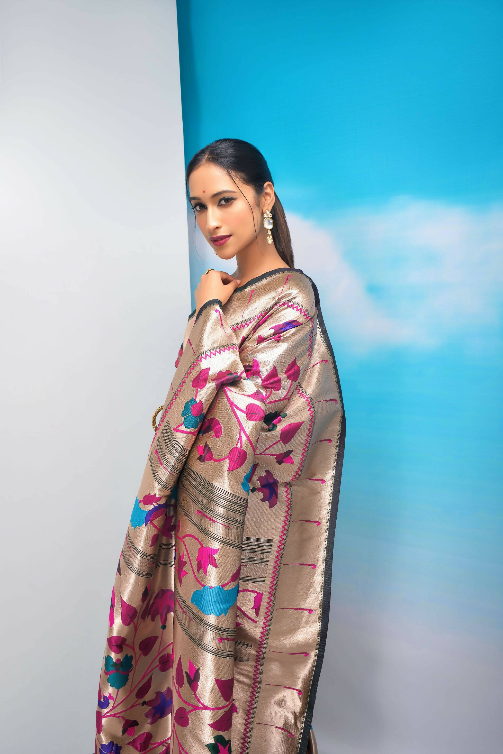 Vishnu Weaves Women's Bottle Green Paithani Silk Minakari Zari Woven Saree with Unstitched Blouse - Distacart