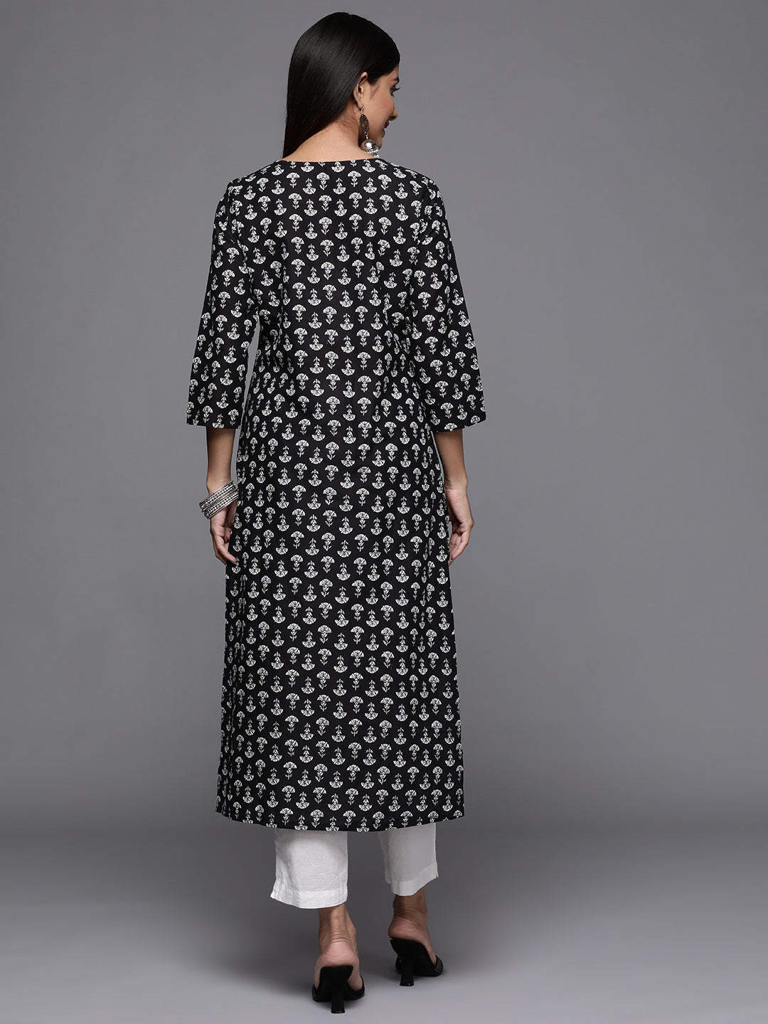 Varanga Black Printed Kurta With Hand Work Detailings - Distacart