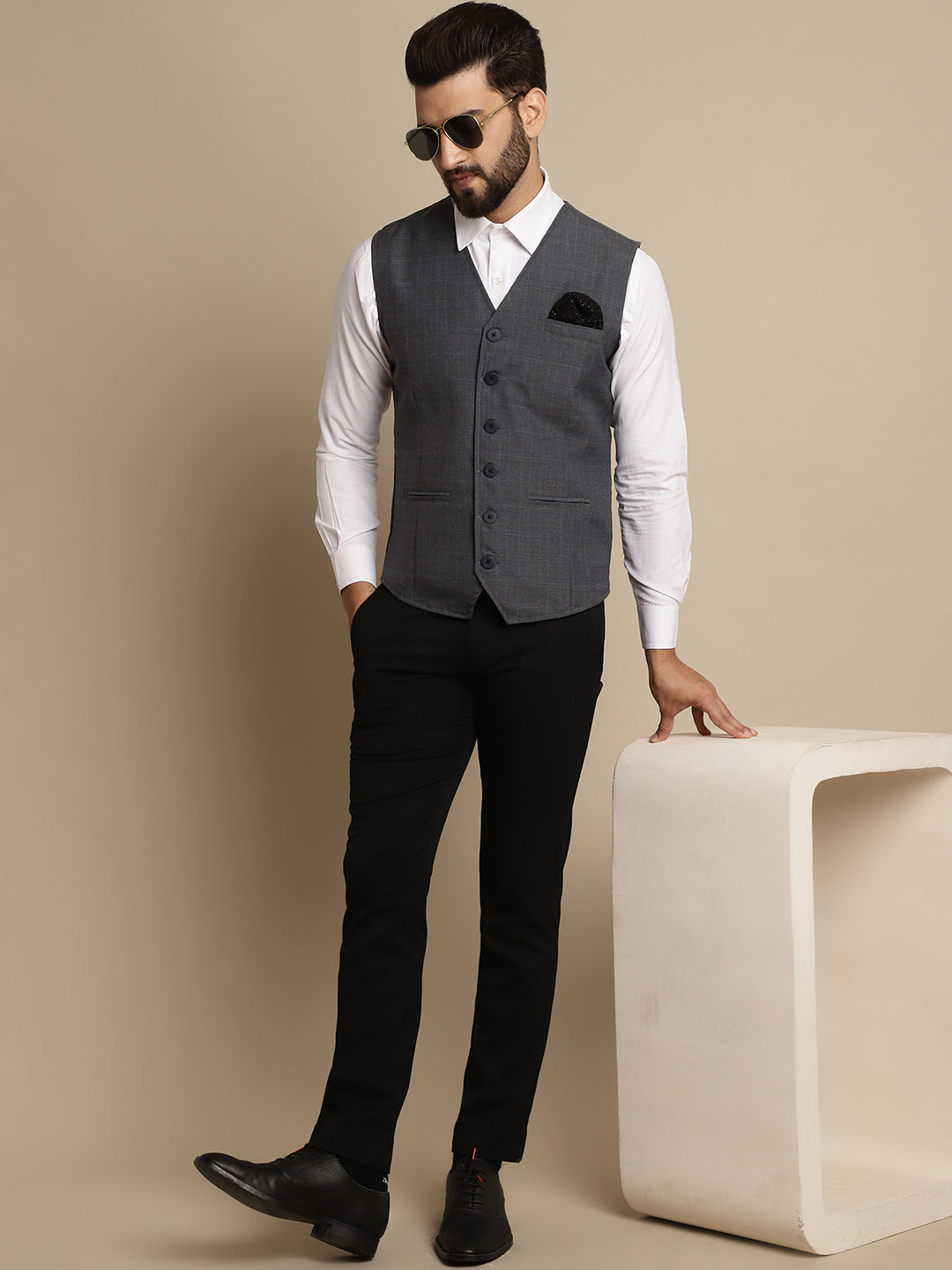 Even Apparels Men's Grey Waistcoat with welt pockets - Distacart