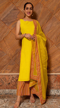 Thumbnail for Pomcha Jaipur Siya Yellow Cotton Suit Set - Distacart