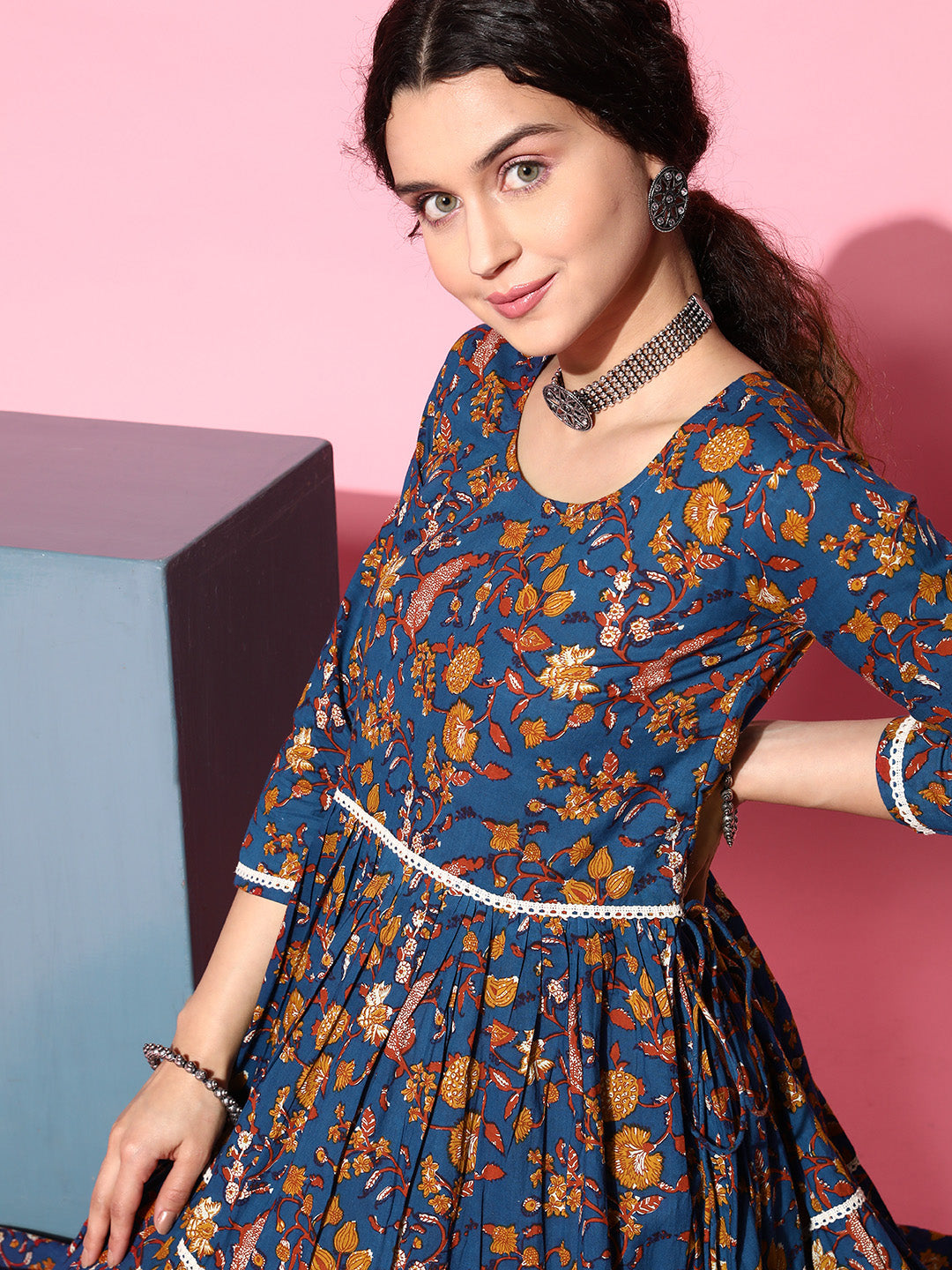 InWeave Women's Blue Floral Print Dress With Lace - Distacart