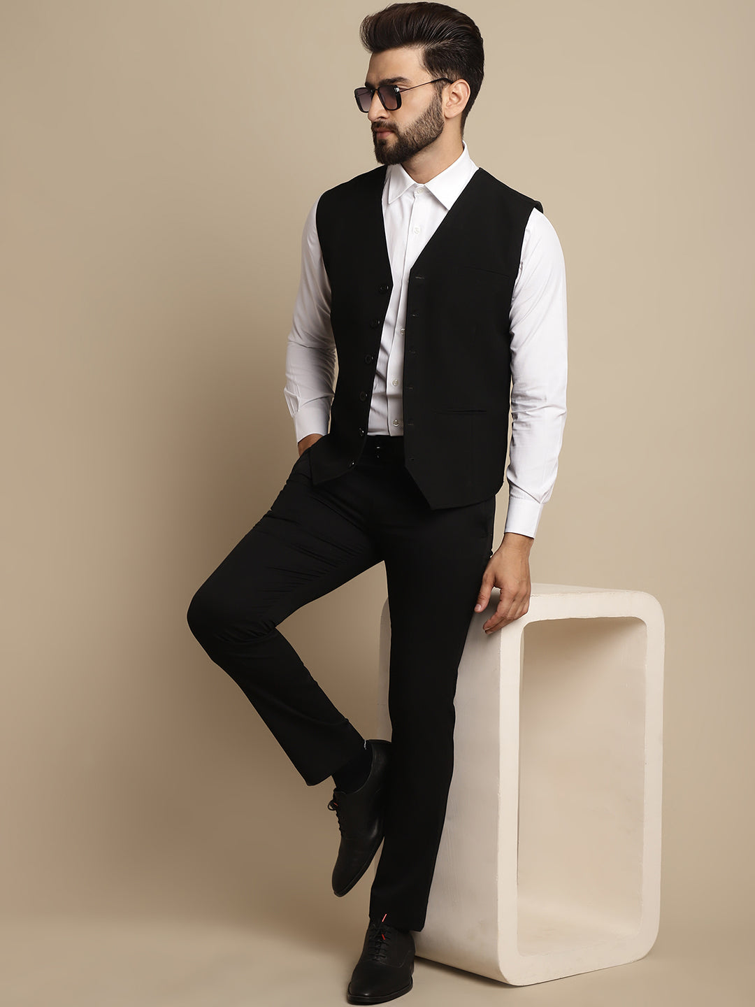 Even Apparels Men's Black Waistcoat with welt pockets - Distacart