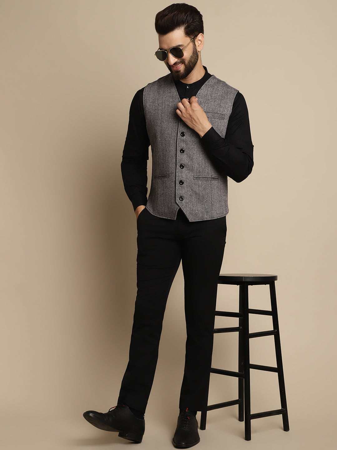 Even Apparels Men's Black Woolen Waistcoat with welt pockets - Distacart