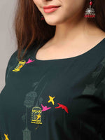 Thumbnail for Kalini Women Green Printed Thread Work Kurta - Distacart