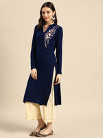 Thumbnail for Sangria Women Navy Blue & White Floral Acrylic Straight Winter Kurta - Distacart