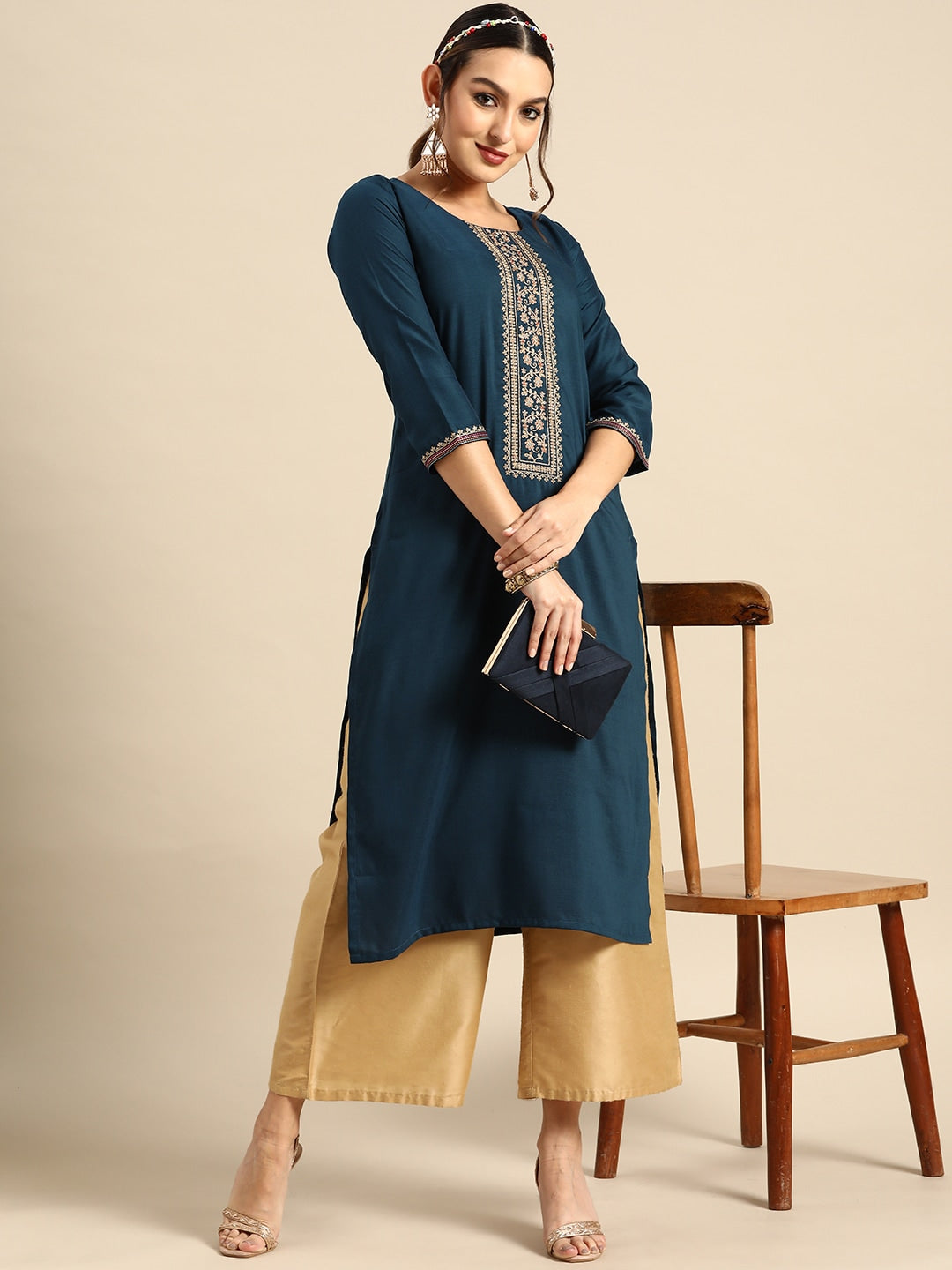 Sangria Women Embroidered Floral Kurta - Distacart