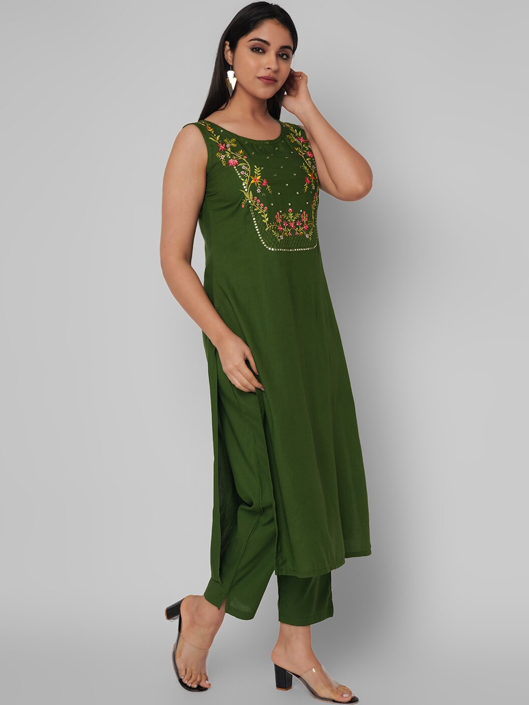 Kalini Women Green & Pink Floral Embroidered Kurta with Trousers - Distacart