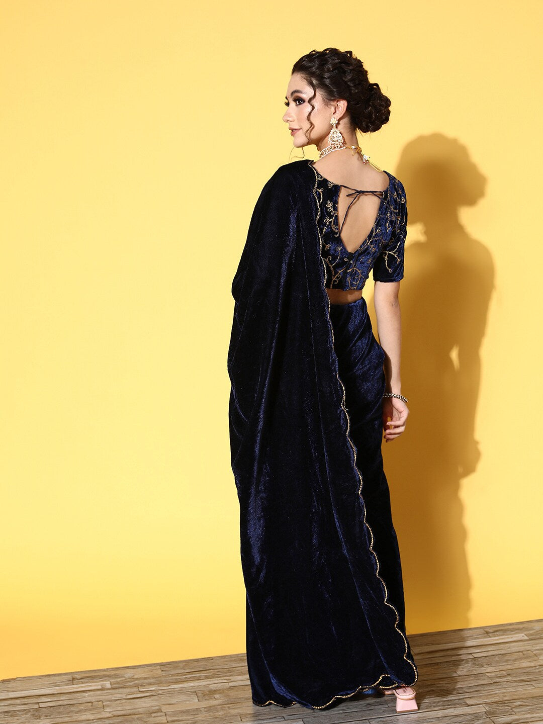 Mitera Solid Saree with Embroidered border - Distacart