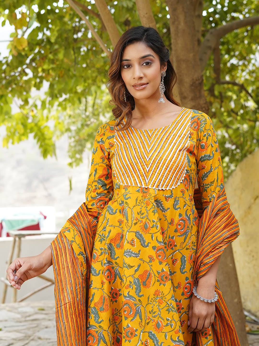 Kalini Floral Printed Gotta Patti Pure Cotton Kurta with Trousers & Dupatta - Distacart