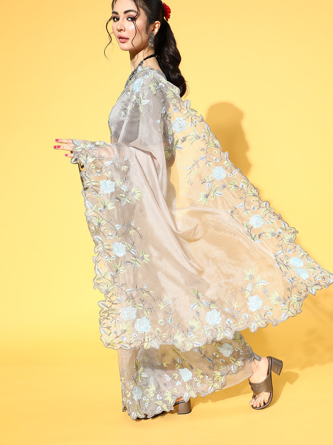 Saree Mall Solid Saree For Girls - Distacart