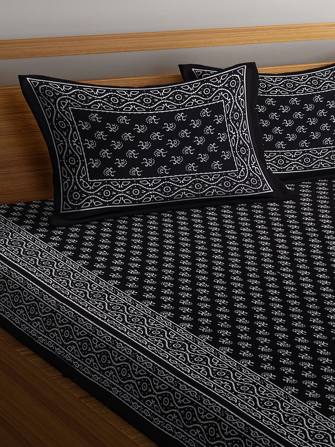 Rajasthan Decor Black & White Ethnic Motifs 144 TC Cotton 1 Queen Bedsheet with 2 Pillow Covers - Distacart