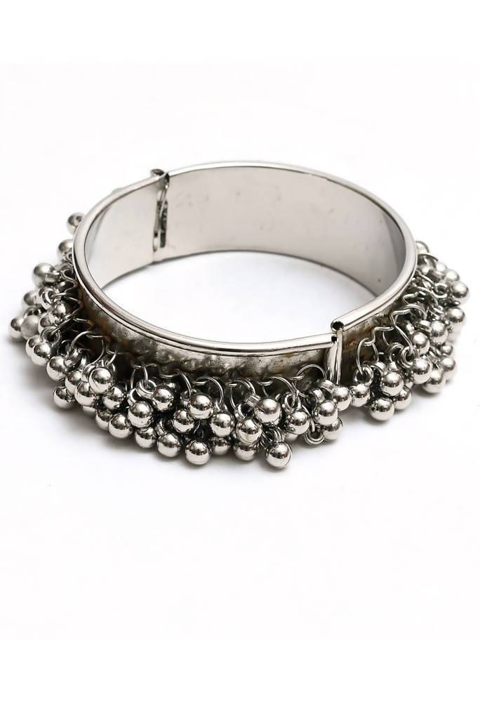 Mominos Fashion Kamal Johar Oxidised Silver-Plated Ghungroo Handcraft Alloy Bracelet